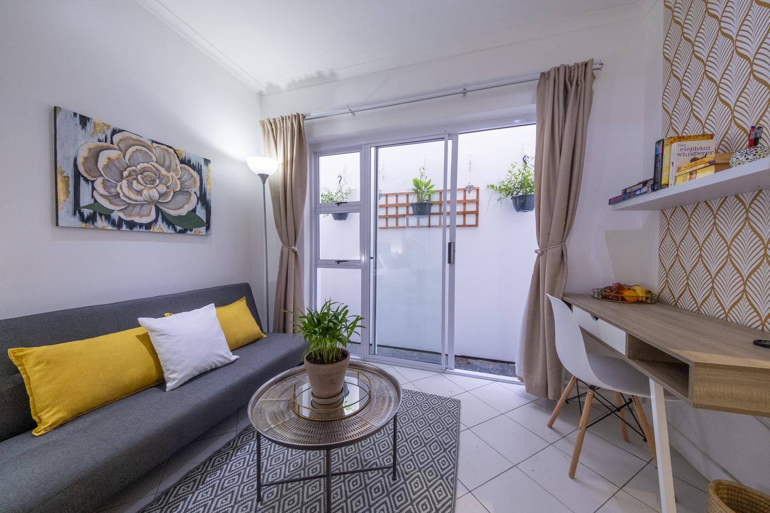 Quiet & Cosy In Claremont Appartement Kaapstad Buitenkant foto